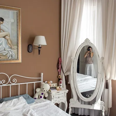 Canape 4 Bedroom Apartment *