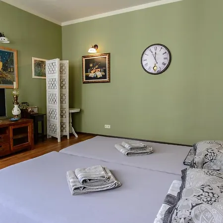 Apartment Canape 4 Bedroom *