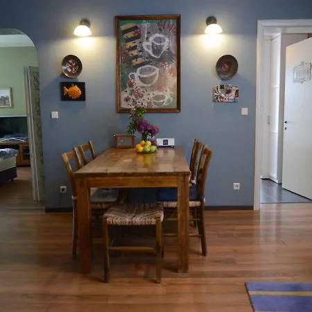 Canape 4 Bedroom Apartment Sofia